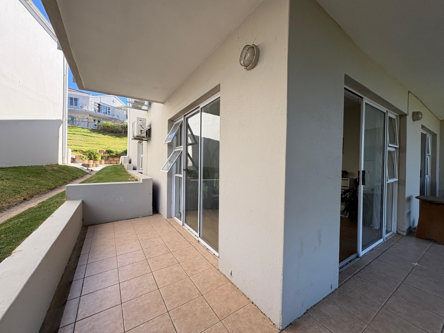 2 Bedroom Property for Sale in Vredehoek Western Cape